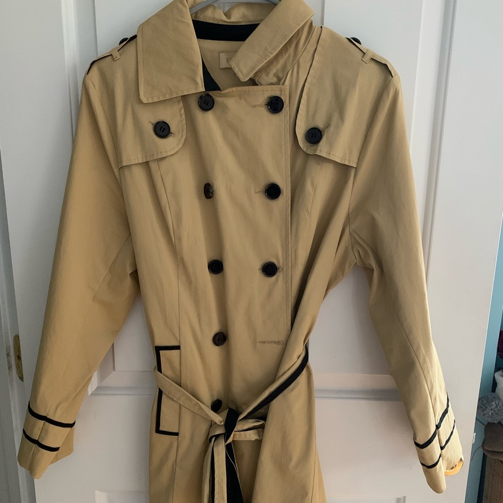 Women’s business trench coat